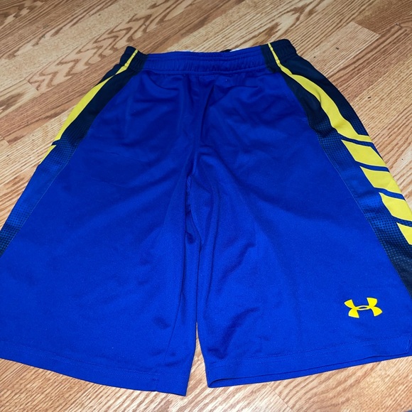 Under Armour Other - Under armour shorts size Y large